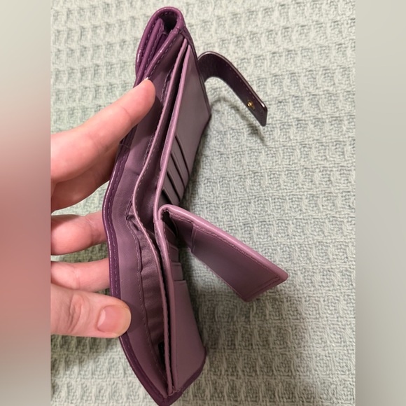 Coach purple medium bifold wallet - Picture 12 of 14